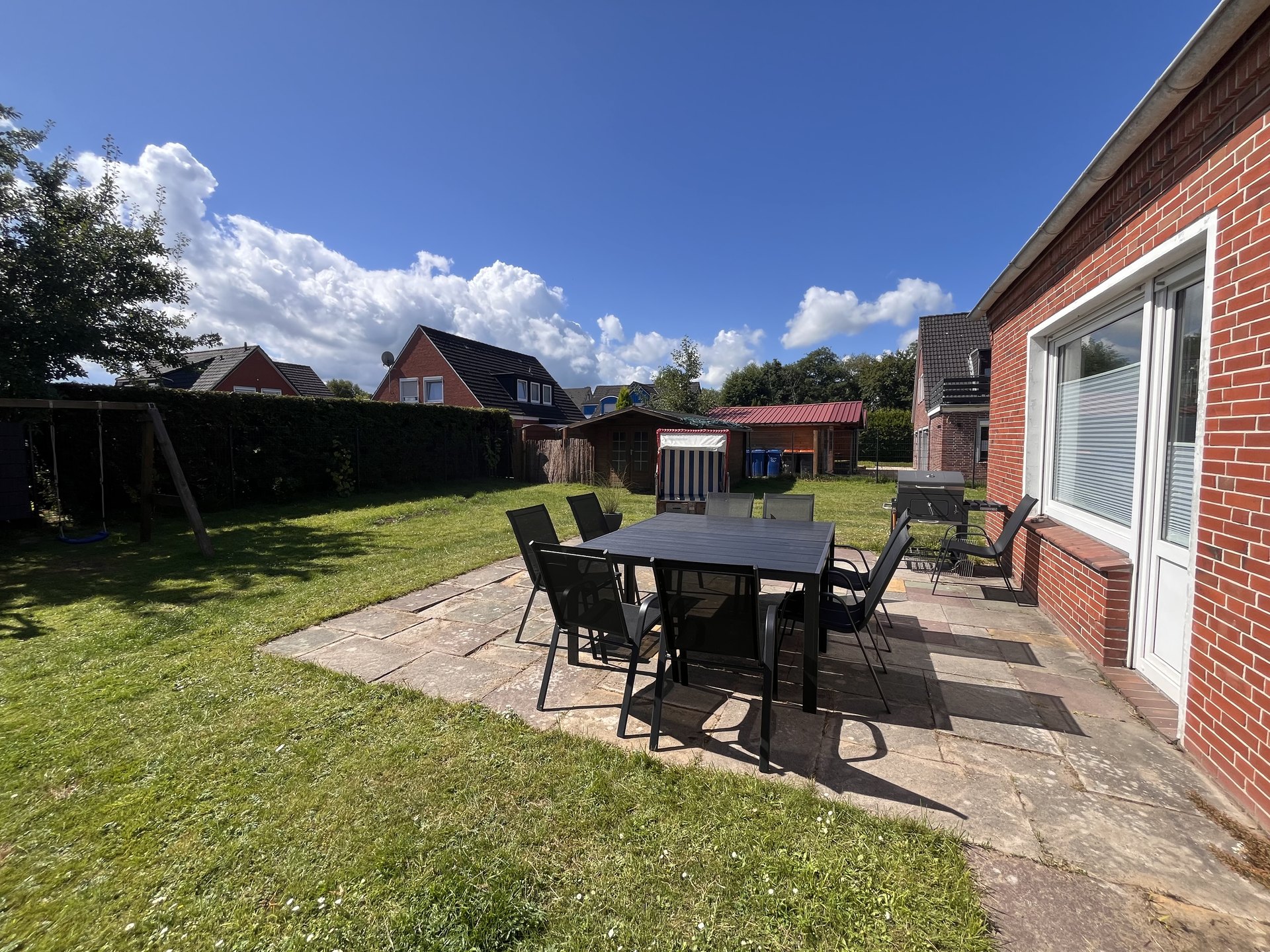Sonniger Außenbereich der Ferienwohnung 4